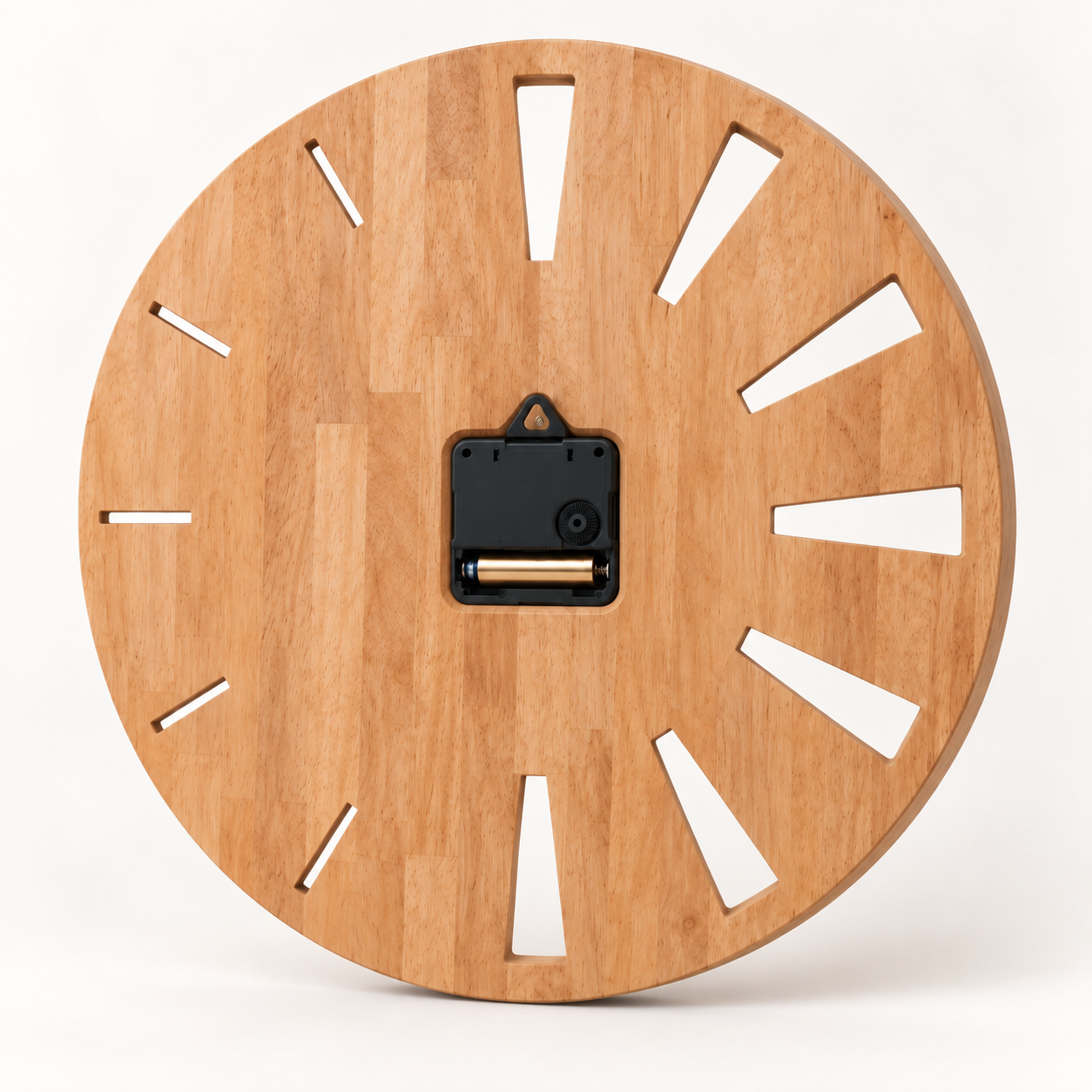 Countersunk quartz movement in wooden clock (1)